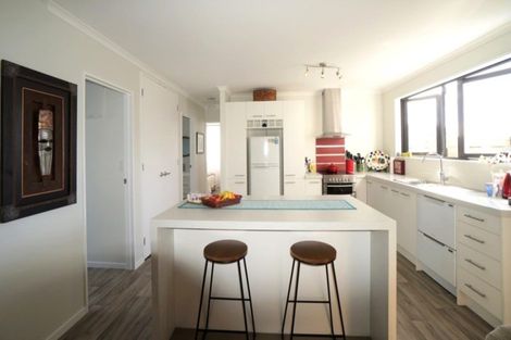 Photo of property in 12 Ocean View Rise, Ruakaka, 0116