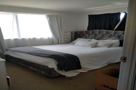 Photo of property in 42 Hassan Drive, Massey, Auckland, 0614