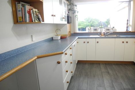 Photo of property in 75 Rhodes Street, Waimate, 7924