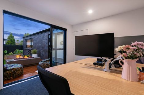 Photo of property in 4a Roland Road, Greenhithe, Auckland, 0632