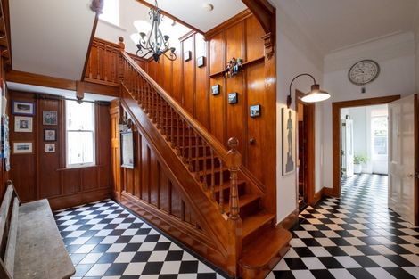 Photo of property in 27 Fitzroy Road, Bluff Hill, Napier, 4110