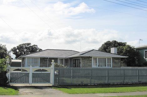 Photo of property in 34 Matai Street, Castlecliff, Whanganui, 4501