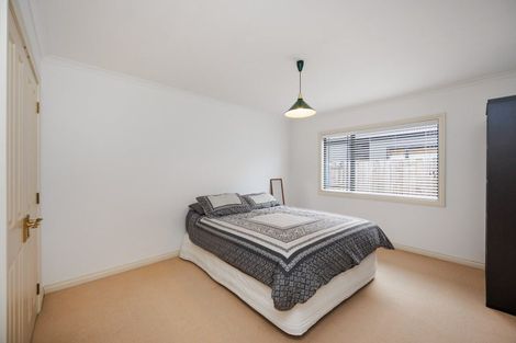 Photo of property in 27 Royal Oak Drive, Kelvin Grove, Palmerston North, 4414