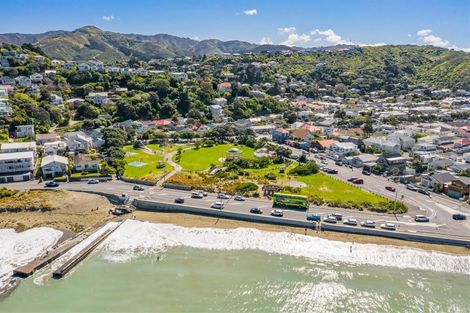 Photo of property in 7 Murray Street, Island Bay, Wellington, 6023