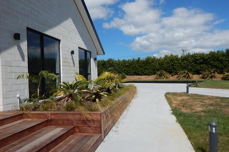 Photo of property in 2 Puriri Park Lane, Waipapa, 0230