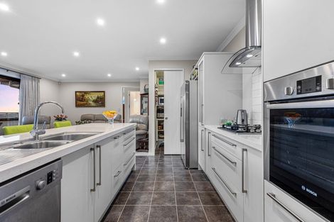 Photo of property in 14 Mervyn Place, Ohauiti, Tauranga, 3112