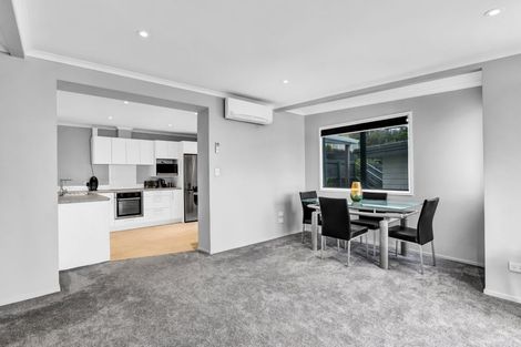 Photo of property in 5b Catherine Crescent, Moturoa, New Plymouth, 4310