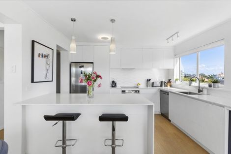 Photo of property in 6/21 Clifton Road, Hauraki, Auckland, 0622