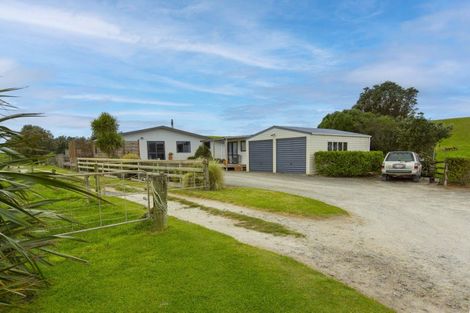 Photo of property in Rehutai Road, Baylys Beach, Dargaville, 0377