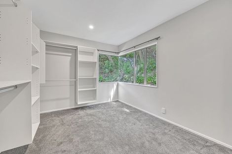 Photo of property in 2/33 Penguin Drive, Murrays Bay, Auckland, 0630