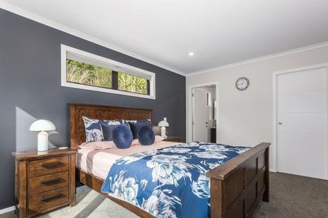 Photo of property in 14 Kaiaho Close, Aotea, Porirua, 5024