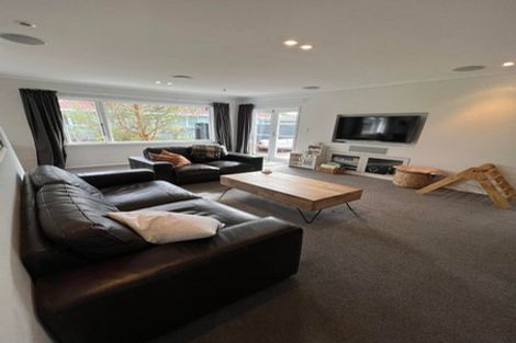 Photo of property in 69 Dunedin Street, Redwood, Christchurch, 8051