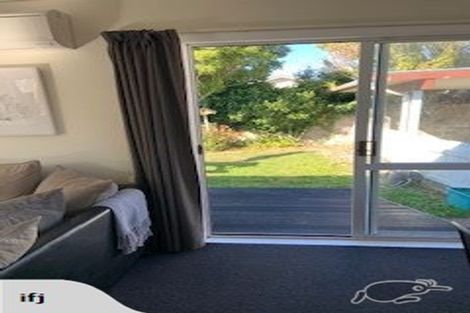 Photo of property in 2/156 Knights Road, Hutt Central, Lower Hutt, 5011