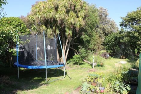 Photo of property in 12 Easton Street, Foxton, 4814