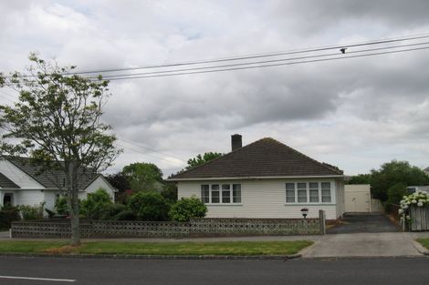 Photo of property in 93 Walmer Road, Point Chevalier, Auckland, 1022