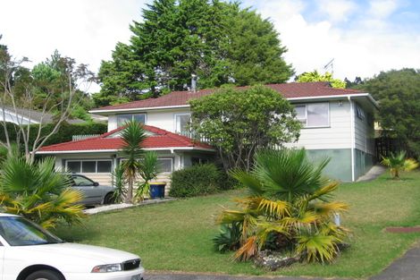 Photo of property in 48 Staincross Street, Green Bay, Auckland, 0604