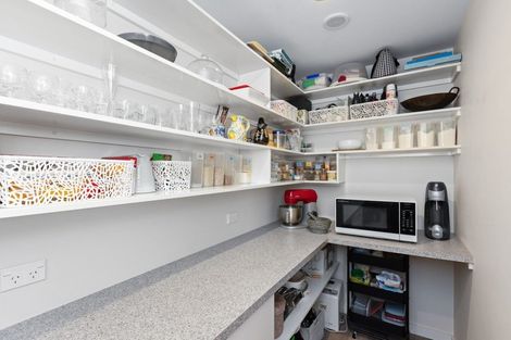 Photo of property in 147 Arataki Road, Havelock North, 4130