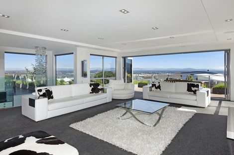 Photo of property in 16 Kenmure Drive, Huntsbury, Christchurch, 8022