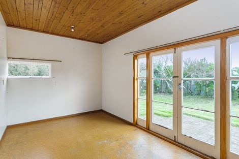 Photo of property in 325 Te Horo Beach Road, Te Horo Beach, Otaki, 5581