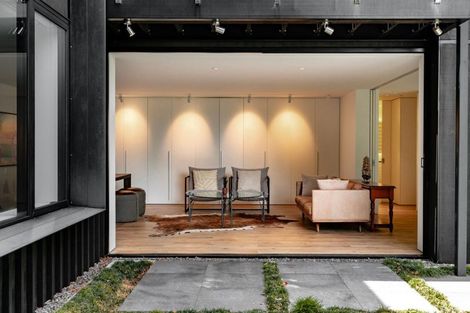 Photo of property in 34 Arapito Road, Titirangi, Auckland, 0604