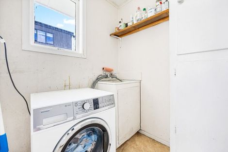 Photo of property in 27 Choice Avenue, Henderson, Auckland, 0612