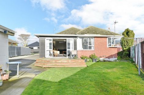 Photo of property in 9 Wildwood Avenue, Wainoni, Christchurch, 8061