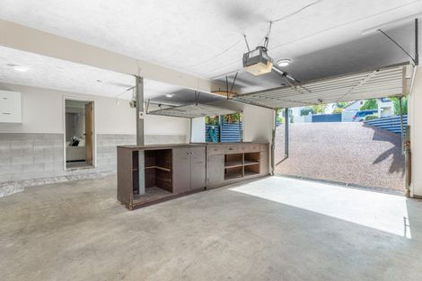 Photo of property in 11 Stevenson Way, Cockle Bay, Auckland, 2014