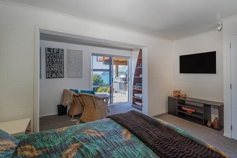 Photo of property in 241 Paku Drive, Tairua, 3508