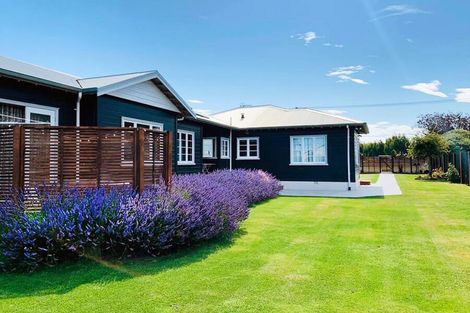 Photo of property in 17 Thackeray Street, Saint Andrews, 7988