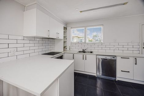 Photo of property in 2/8 James Road, Manurewa, Auckland, 2102