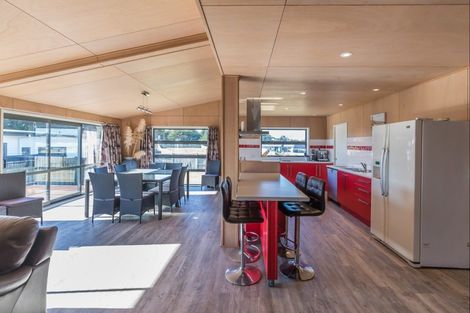 Photo of property in 35 Barling Street, Himatangi Beach, Foxton, 4891