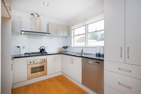 Photo of property in 1/19 Becroft Drive, Forrest Hill, Auckland, 0620