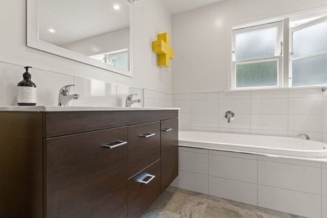 Photo of property in 27 Venice Street, Martinborough, 5711