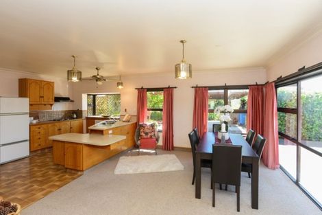 Photo of property in 719a Grove Road, Mayfair, Hastings, 4122