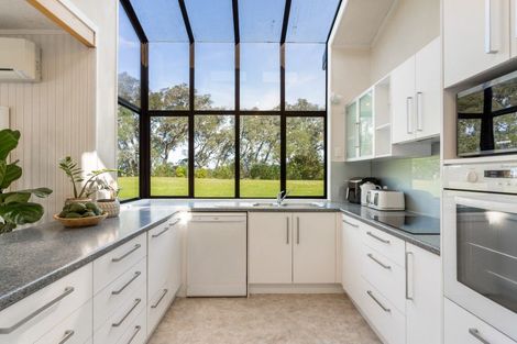 Photo of property in 111 Moana Anu Anu Avenue, Whangamata, 3620