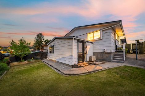 Photo of property in 1/32 Hartford Crescent, Totara Park, Upper Hutt, 5018