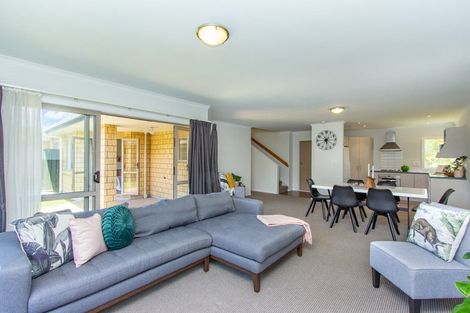 Photo of property in 52/64 Kawaha Point Road, Kawaha Point, Rotorua, 3010