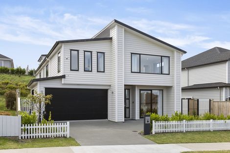 Photo of property in 127 Colonial Drive, Silverdale, 0932