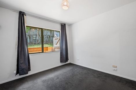 Photo of property in 121b Sunnyside Road, Sunnyvale, Auckland, 0612