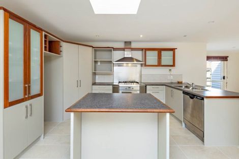 Photo of property in 16 Mordane Place, Flat Bush, Auckland, 2016