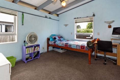 Photo of property in 45 Cliff View Drive, Green Bay, Auckland, 0604