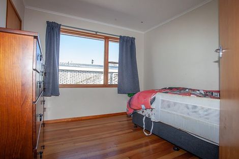 Photo of property in 15 Bayly Street, Waitara, 4320