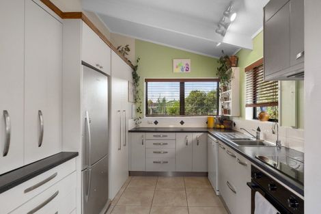Photo of property in 7 Endeavour Avenue, Welcome Bay, Tauranga, 3112