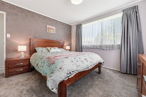 Photo of property in 102 Oakfield Crescent, Pukete, Hamilton, 3200
