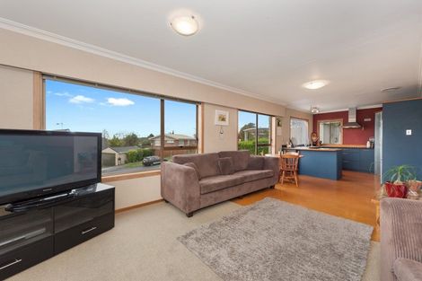 Photo of property in 3 Leyton Place, Nawton, Hamilton, 3200