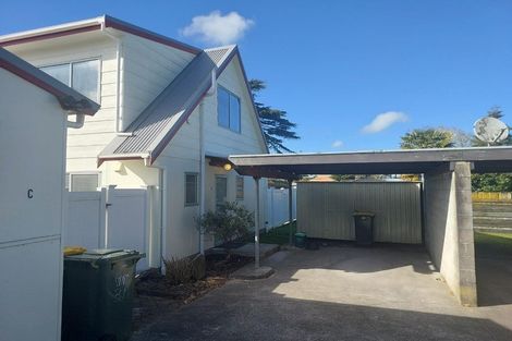 Photo of property in 3 Shepherds Road, Papakura, 2110