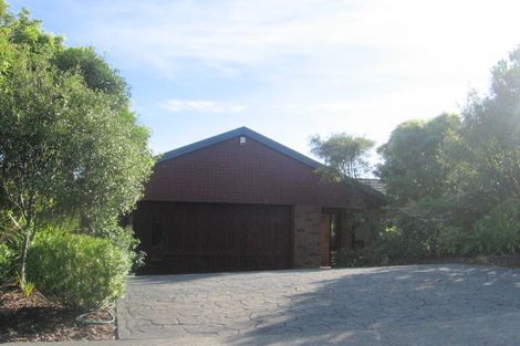 Photo of property in 40 Molyneux Close, Whitby, Porirua, 5024