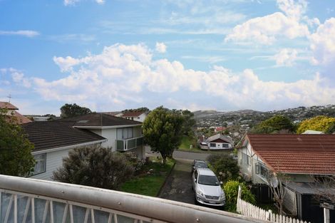 Photo of property in 15 Te Kiteroa Grove, Churton Park, Wellington, 6037
