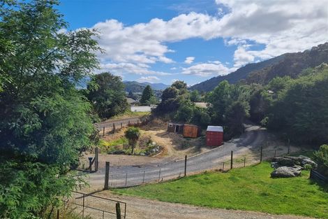 Photo of property in 16 Angle Street, Picton, 7220