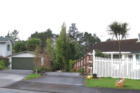 Photo of property in 9 Quincey Place, Massey, Auckland, 0614